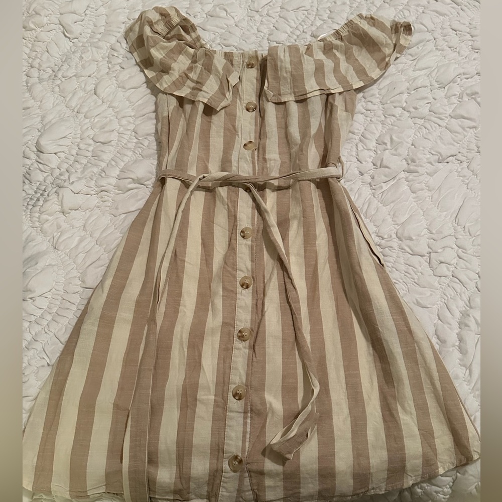 Altar’s state dress, 100% cotton lining. Perfect for an outdoor event